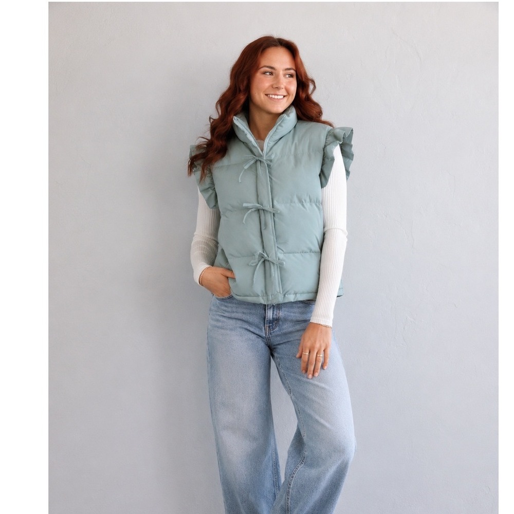 New J Sage Green Puffer Vest Bow Tie Front Ruffle Trim NJ90385 Small NWT